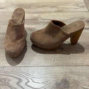 UGG women’s clog mules